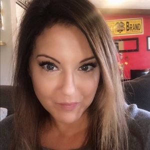 PoshMark Ambassador & Meet The Posher